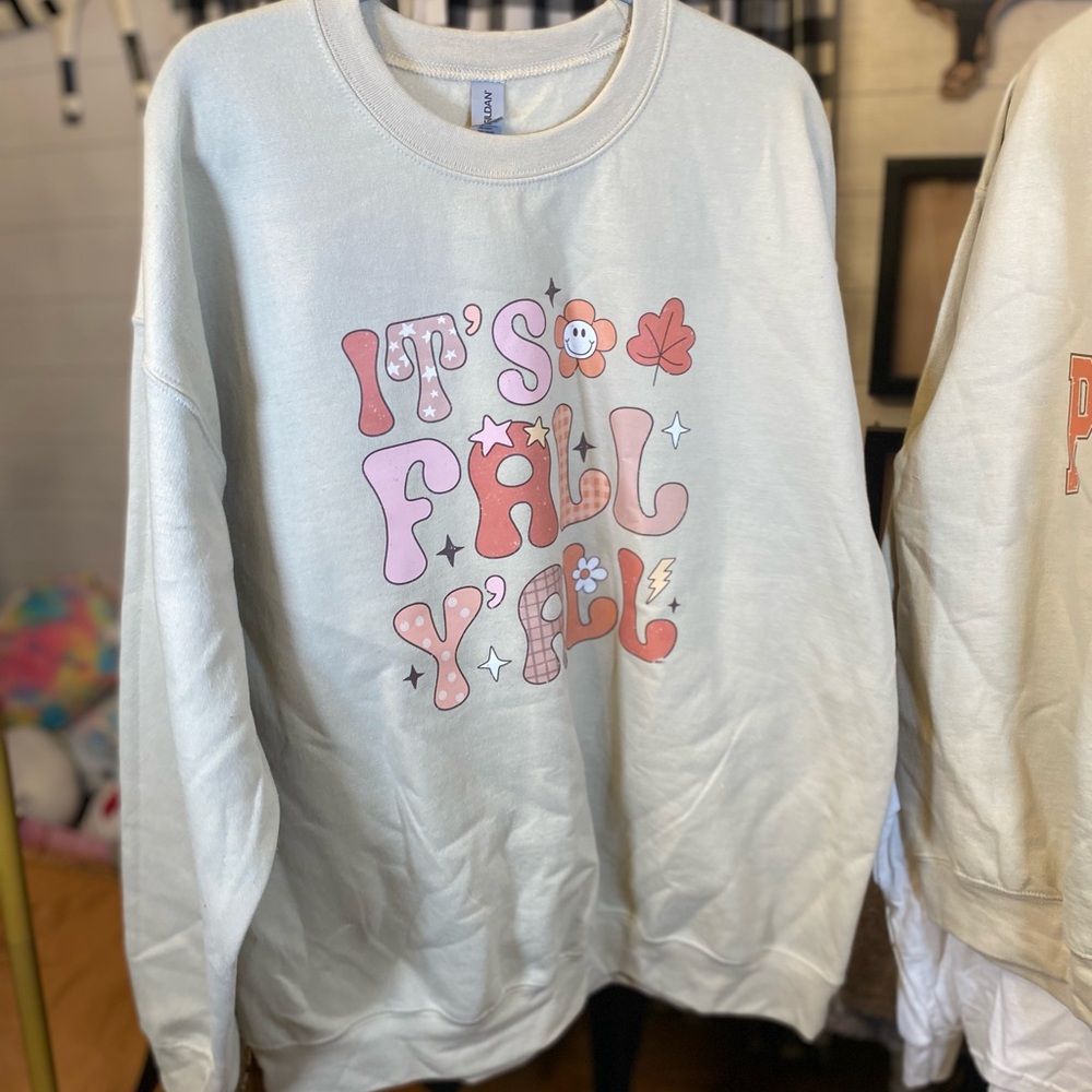 Gildan Cream Sweatshirt with Pink Fall Design
